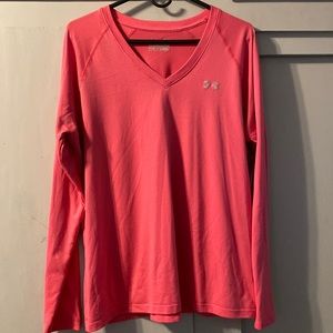 Woman’s Under armor heat gear shirt.